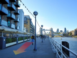 along thames (riverside of shad thames)