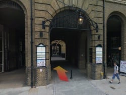 entrance to hays galleria