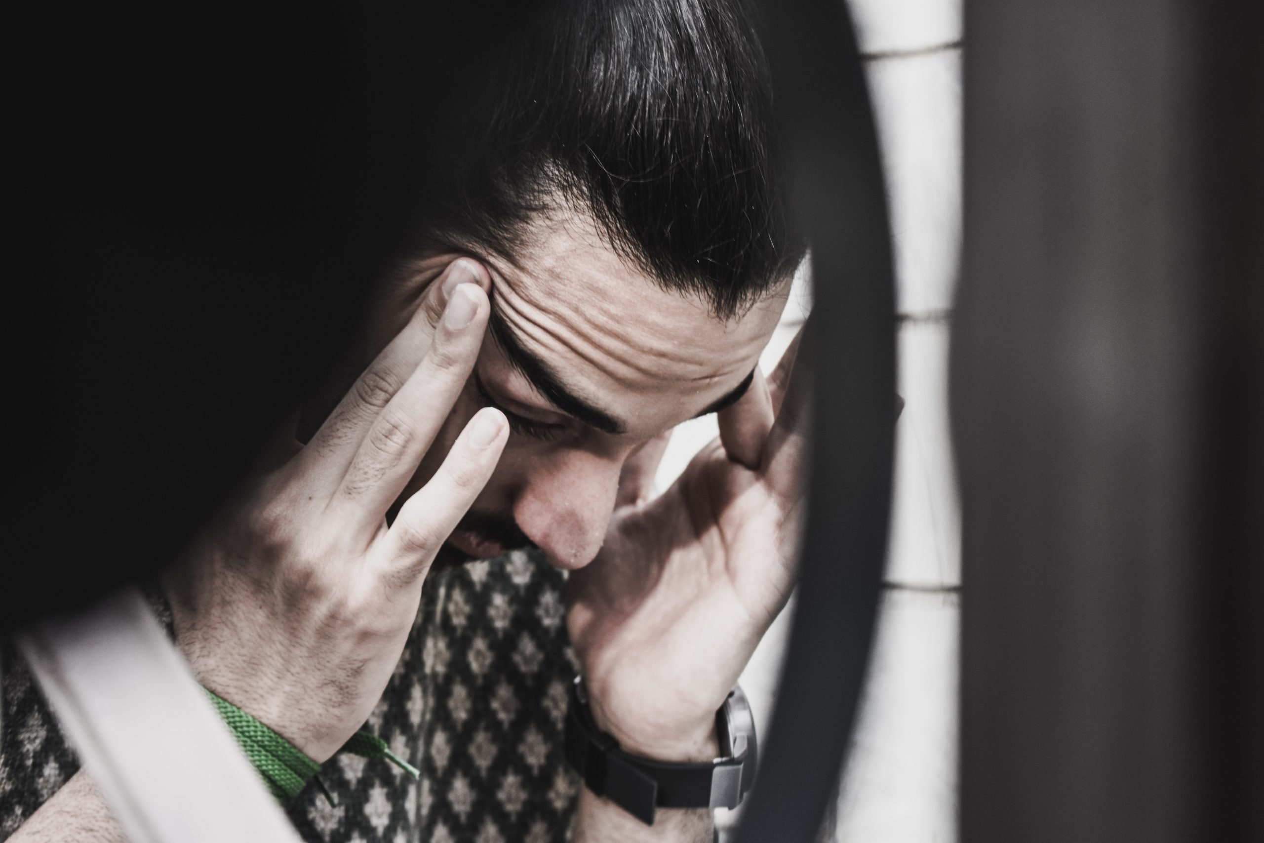 HOW TO MANAGE ANGRY AND AGGRESSIVE BEHAVIOUR
